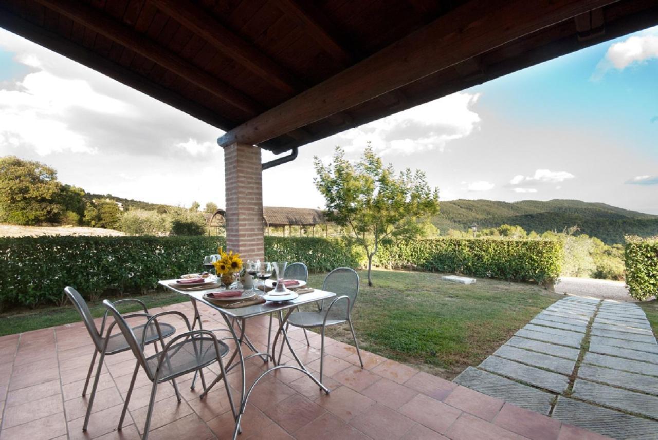 Tenuta Di Forte Sorgnano Gualdo Cattaneo Стая снимка