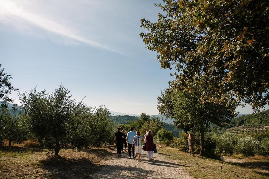 Tenuta Di Forte Sorgnano Gualdo Cattaneo Екстериор снимка