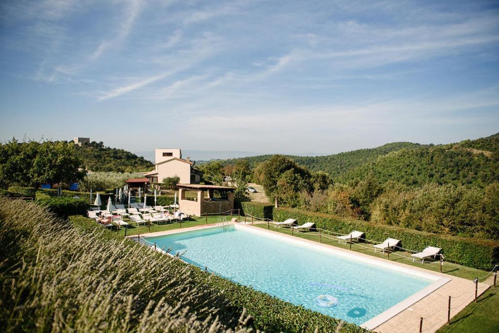 Tenuta Di Forte Sorgnano Gualdo Cattaneo Екстериор снимка