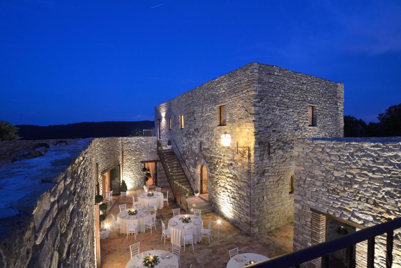 Tenuta Di Forte Sorgnano Gualdo Cattaneo Екстериор снимка