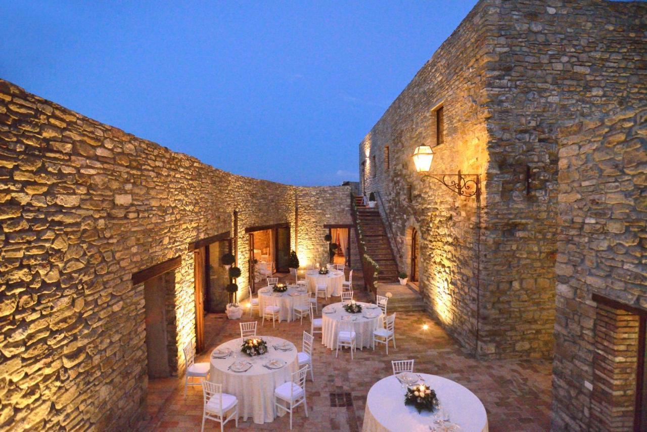 Tenuta Di Forte Sorgnano Gualdo Cattaneo Екстериор снимка