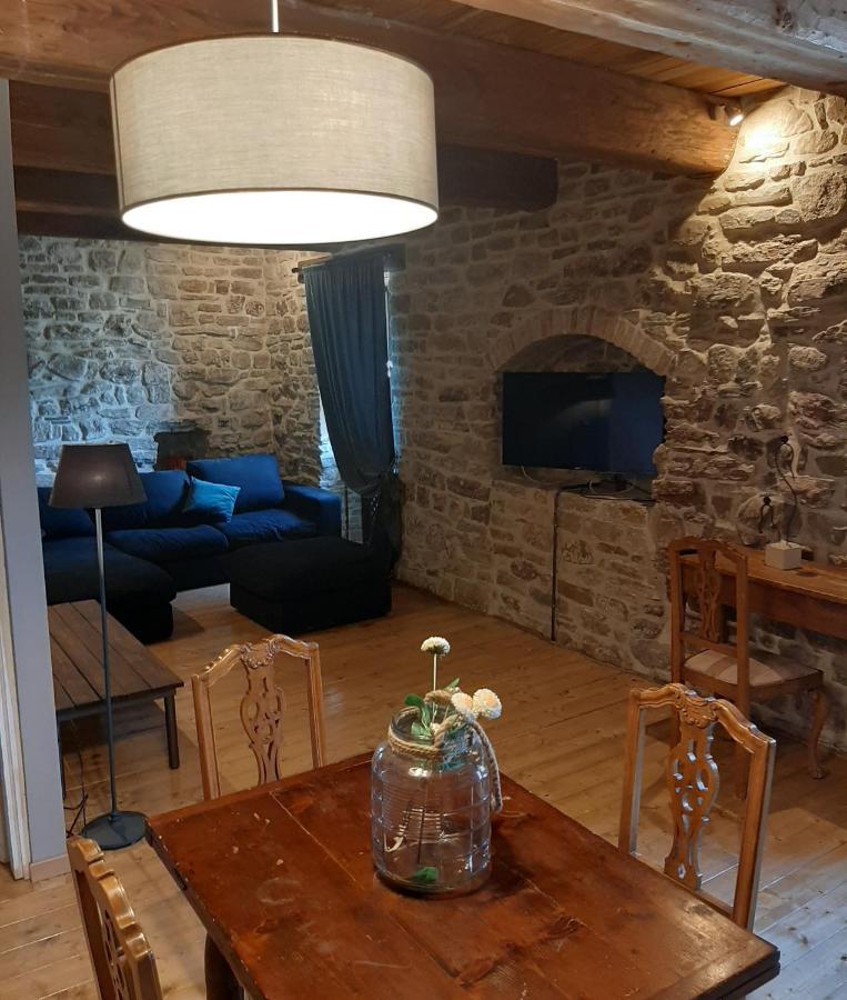 Tenuta Di Forte Sorgnano Gualdo Cattaneo Екстериор снимка